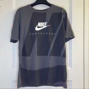 Nike T-Shirt